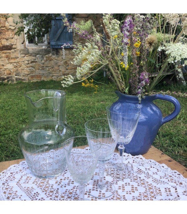 Ensemble de 12 verres avec décanteur de vin